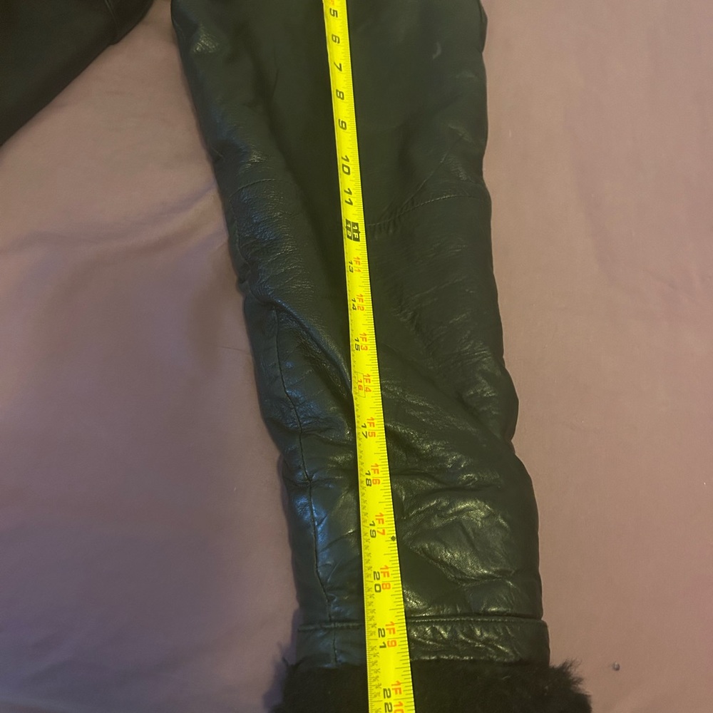 Leather jacket - Picture 7 of 12